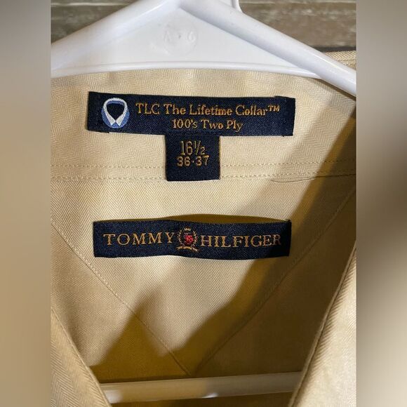 Tommy Hilfiger cream button down - Picture 2 of 6